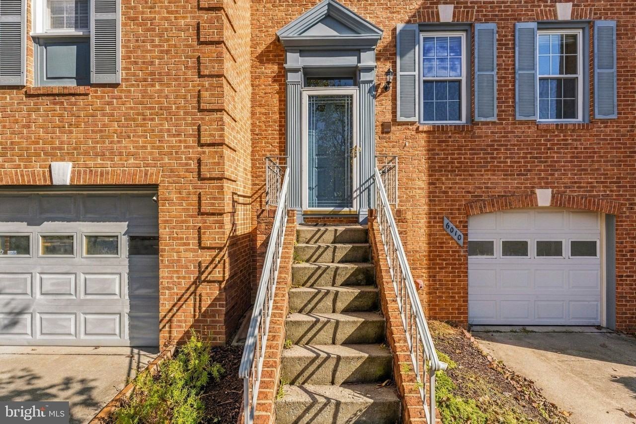 6010 Southward Way - Photo 2 of 39