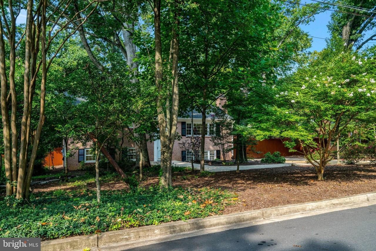 5920 Jane Way - Photo 2 of 50