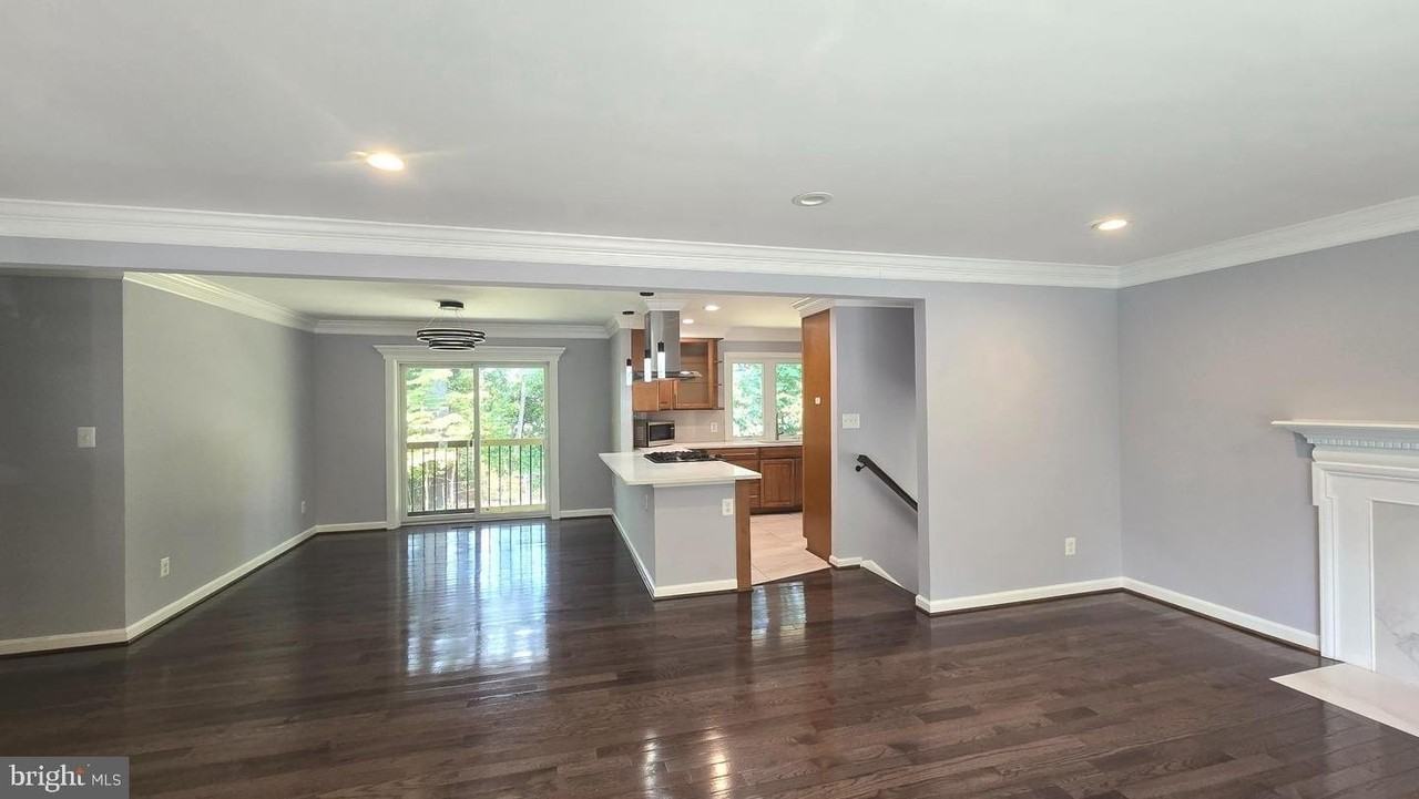 7512 Allan Ave - Photo 7 of 28