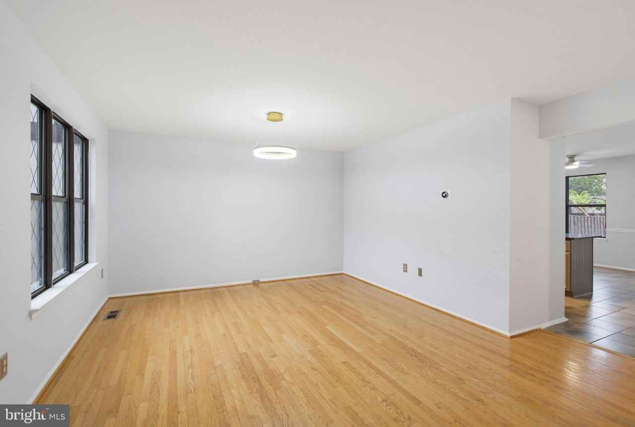 34 Millard Ct - Photo 4 of 23