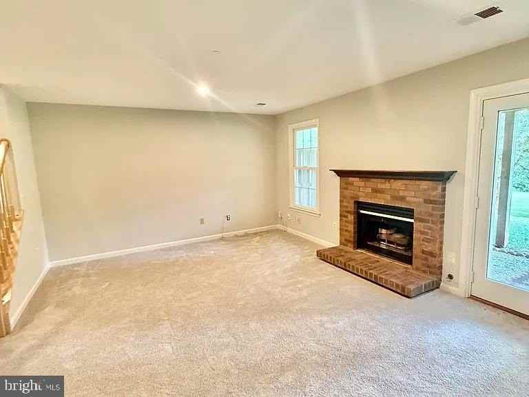 43576 Blacksmith Sq - Photo 2 of 14