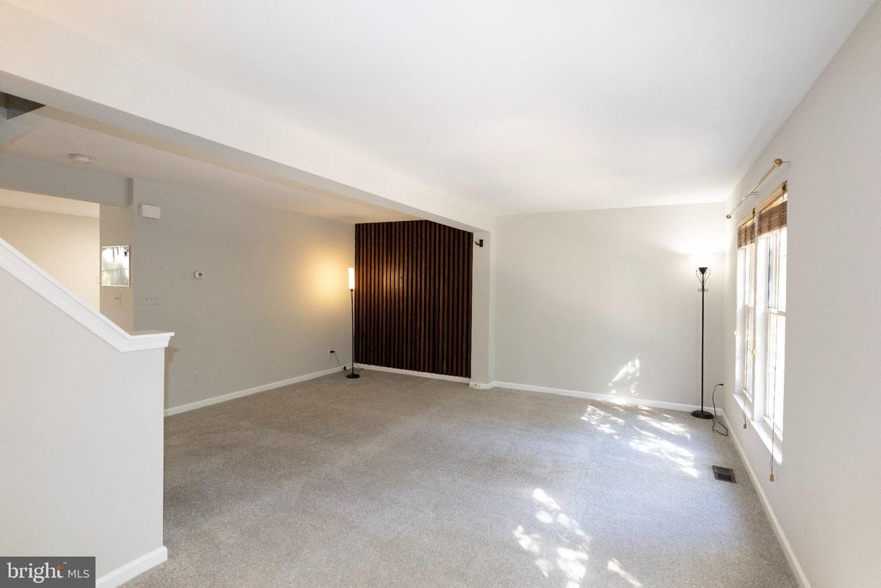 10327 Oconnell Ct - Photo 7 of 13