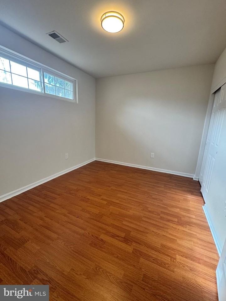 17360 Kildare Ln - Photo 3 of 11