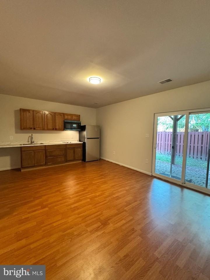 17360 Kildare Ln - Photo 4 of 11