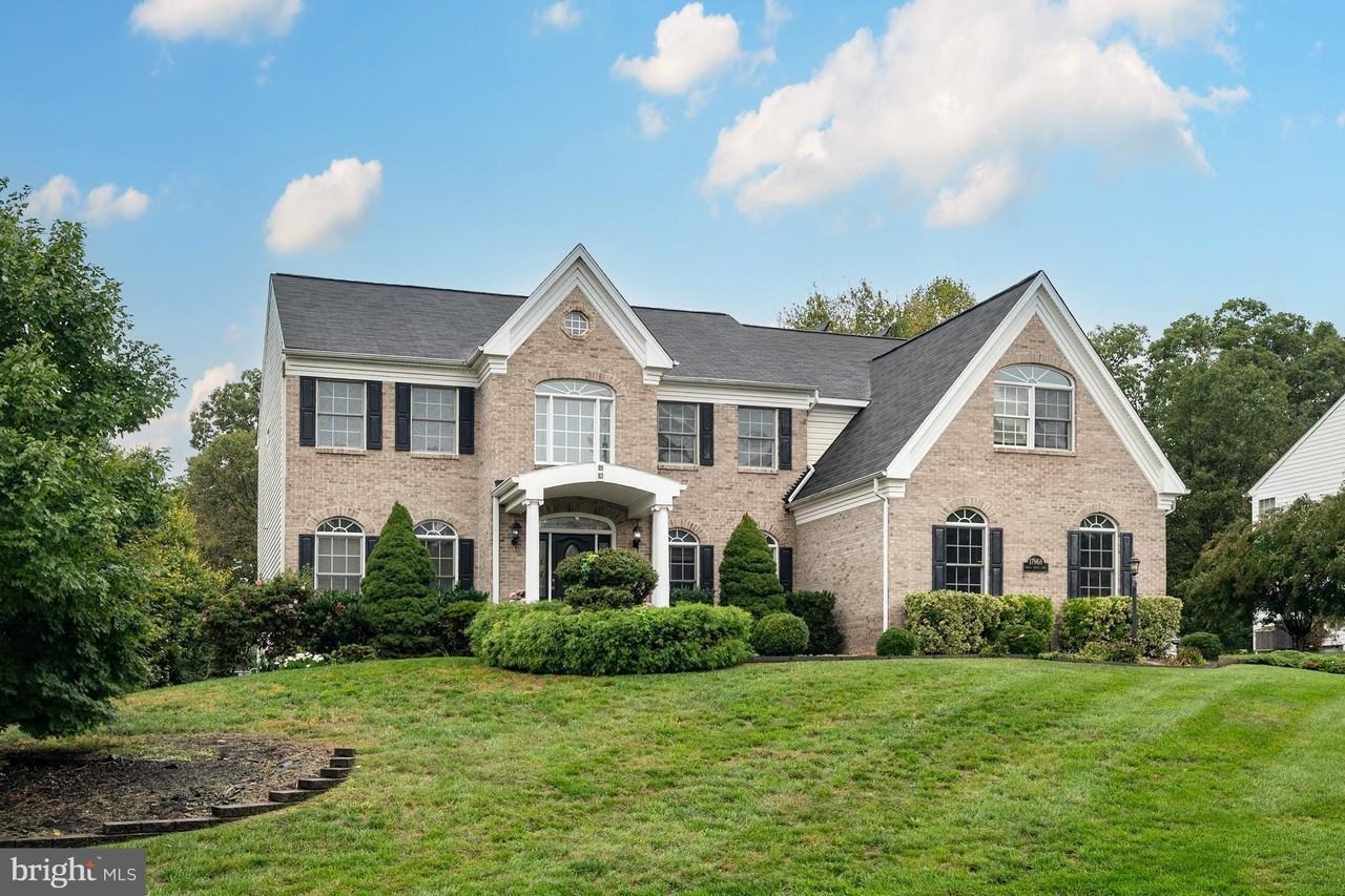 17968 Swans Creek Ln - Photo 2 of 50