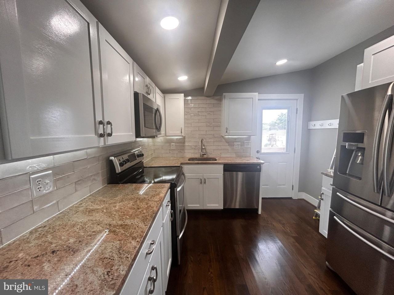 419 Shenandoah Pl - Photo 5 of 11