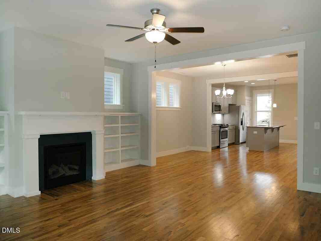 35 Hawk Point Rd - Photo 4 of 37