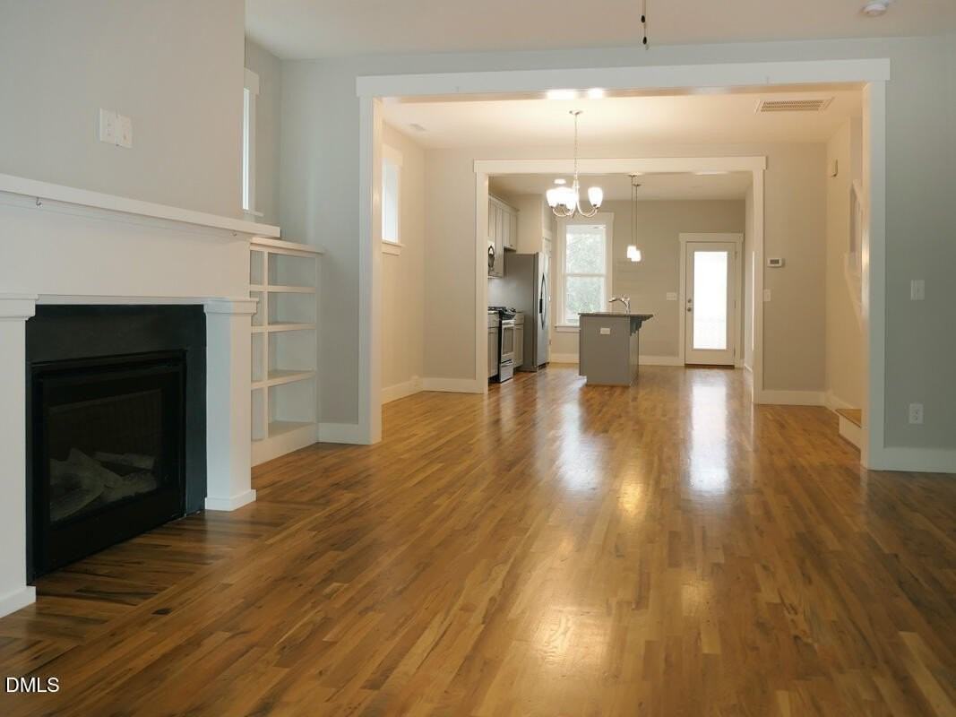 35 Hawk Point Rd - Photo 7 of 37