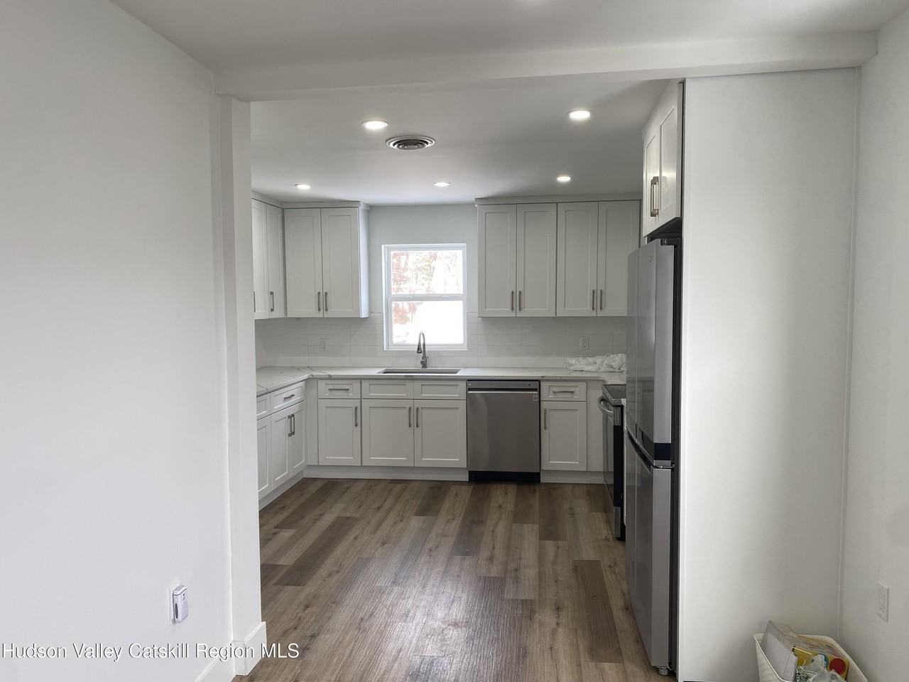 520 Delaware Ave #2ndFL - Photo 6 of 20
