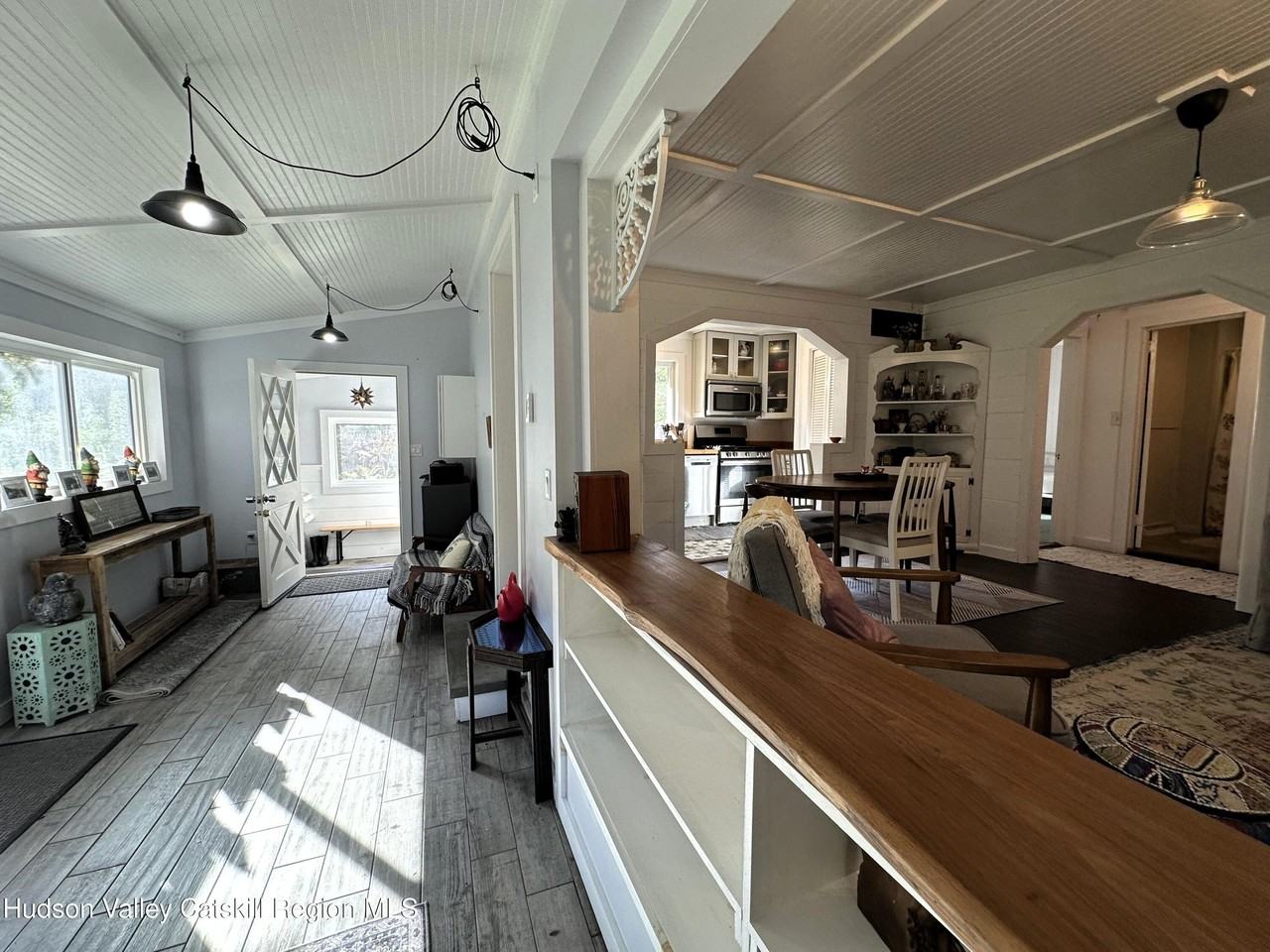 304 Silver Hollow Rd - Photo 2 of 15