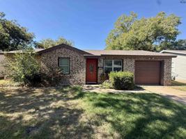 featured image of 1426 Harris Ln