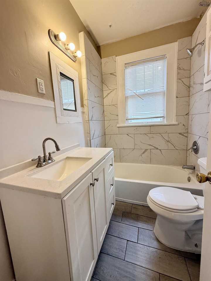 2142 Avenue F - Photo 6 of 11