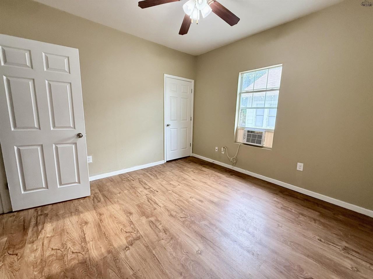 2142 Avenue F - Photo 7 of 11