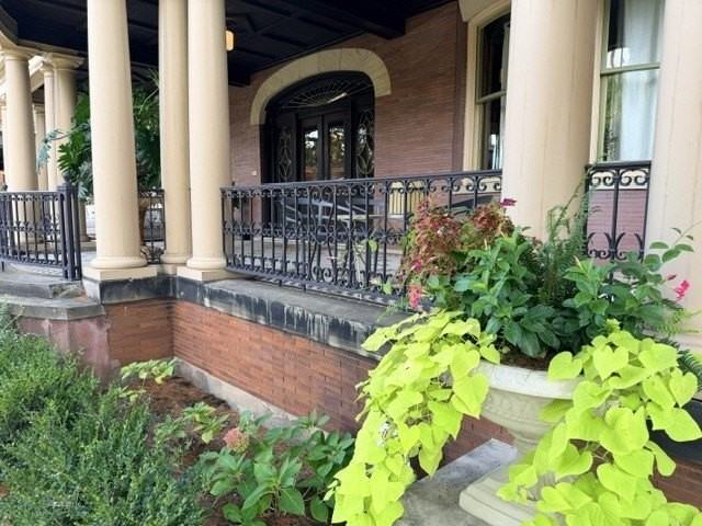 134 S Fairmount St - Photo 5 of 50