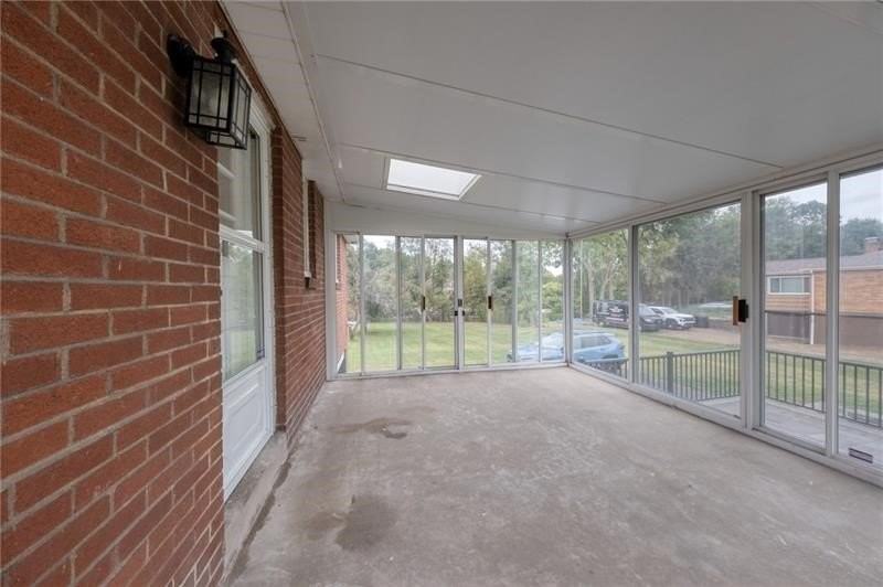 719 Cumberland Rd - Photo 2 of 41