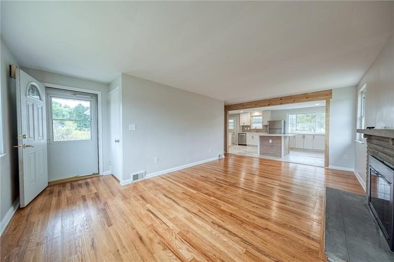 719 Cumberland Rd - Photo 4 of 41
