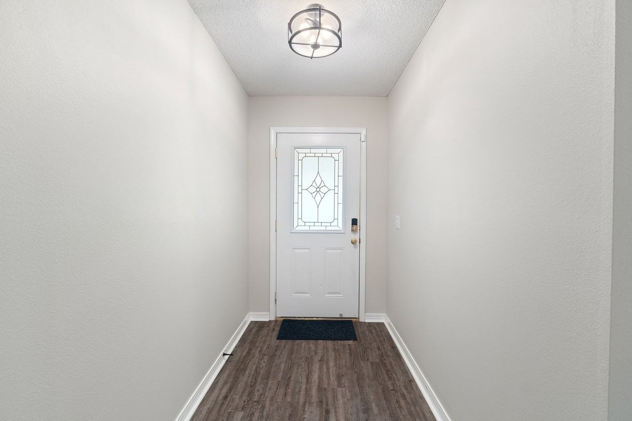 8009 Cayenne Way - Photo 3 of 23