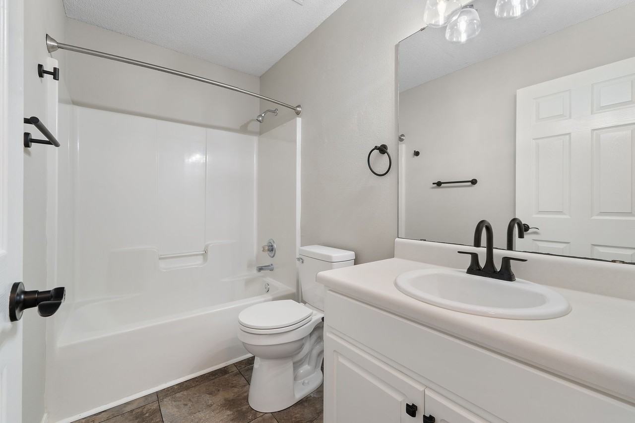 8009 Cayenne Way - Photo 6 of 23