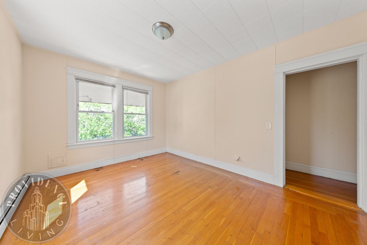 100 Taft Avenue - 88 Taft #88TAFT6 - Photo 3 of 14