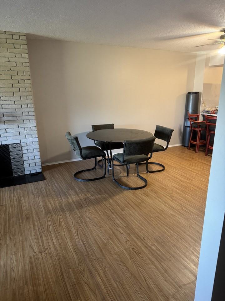 4336 Barclay Road - Photo 6 of 10