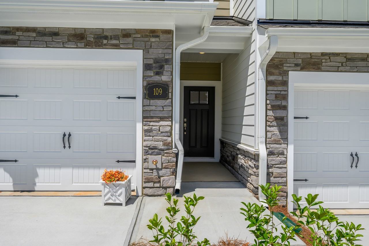 109 Alluvium Ln #1 - Photo 4 of 26