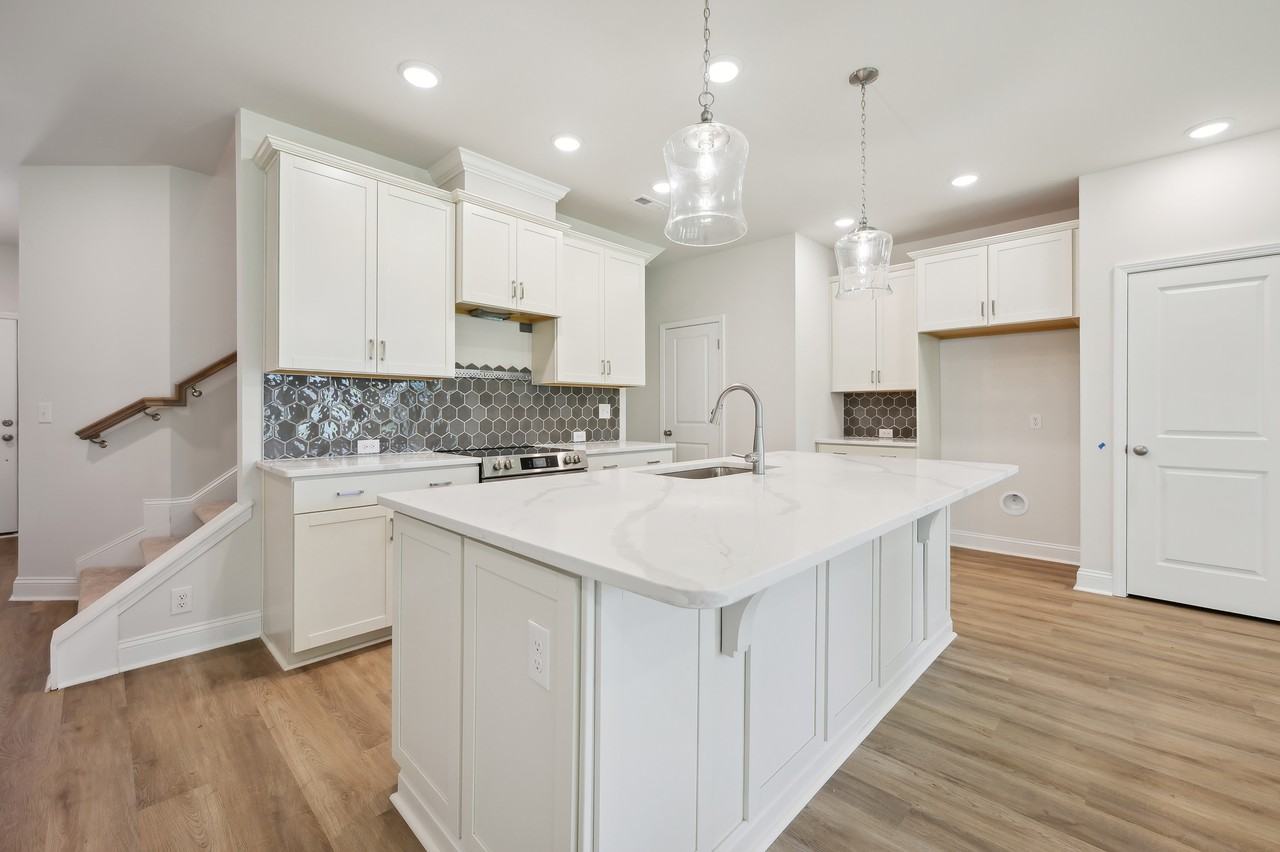 109 Alluvium Ln #1 - Photo 7 of 26