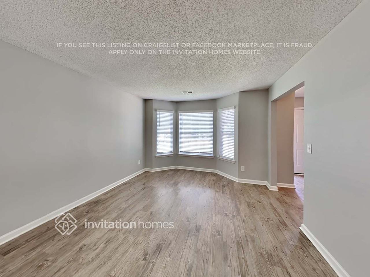211 Nadia Ct - Photo 4 of 21