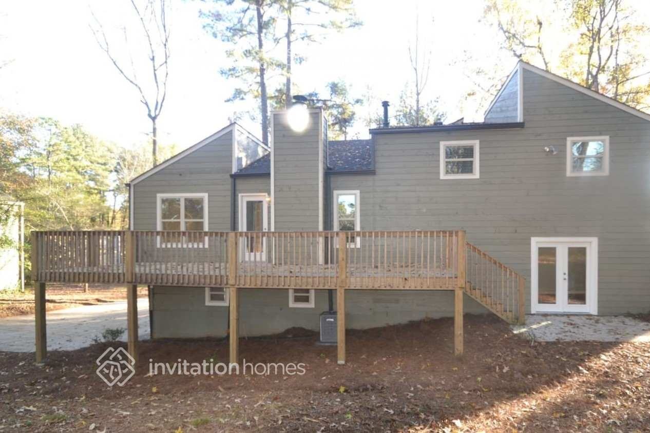 1723 Christie Dr Ne - Photo 4 of 5