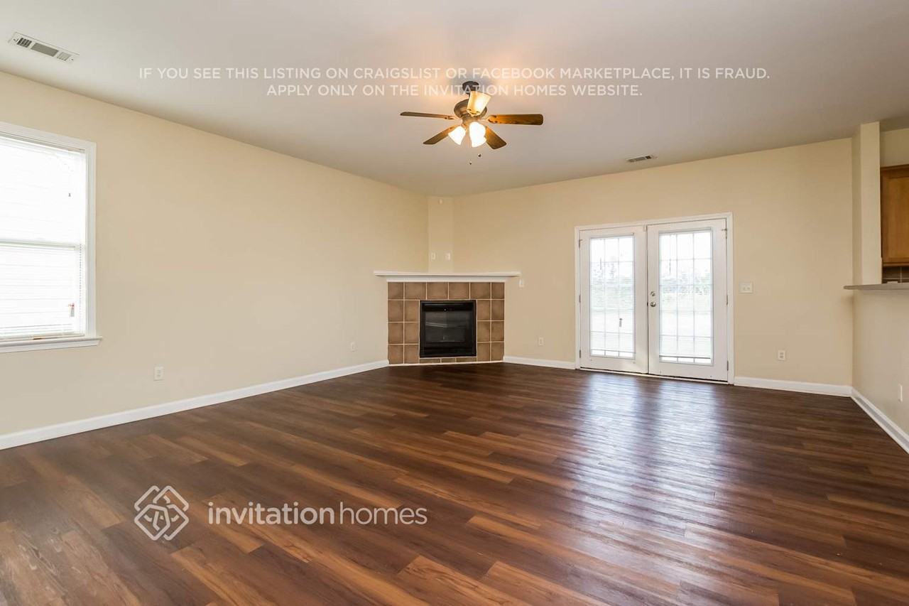 7188 Toccoa Cir - Photo 2 of 16