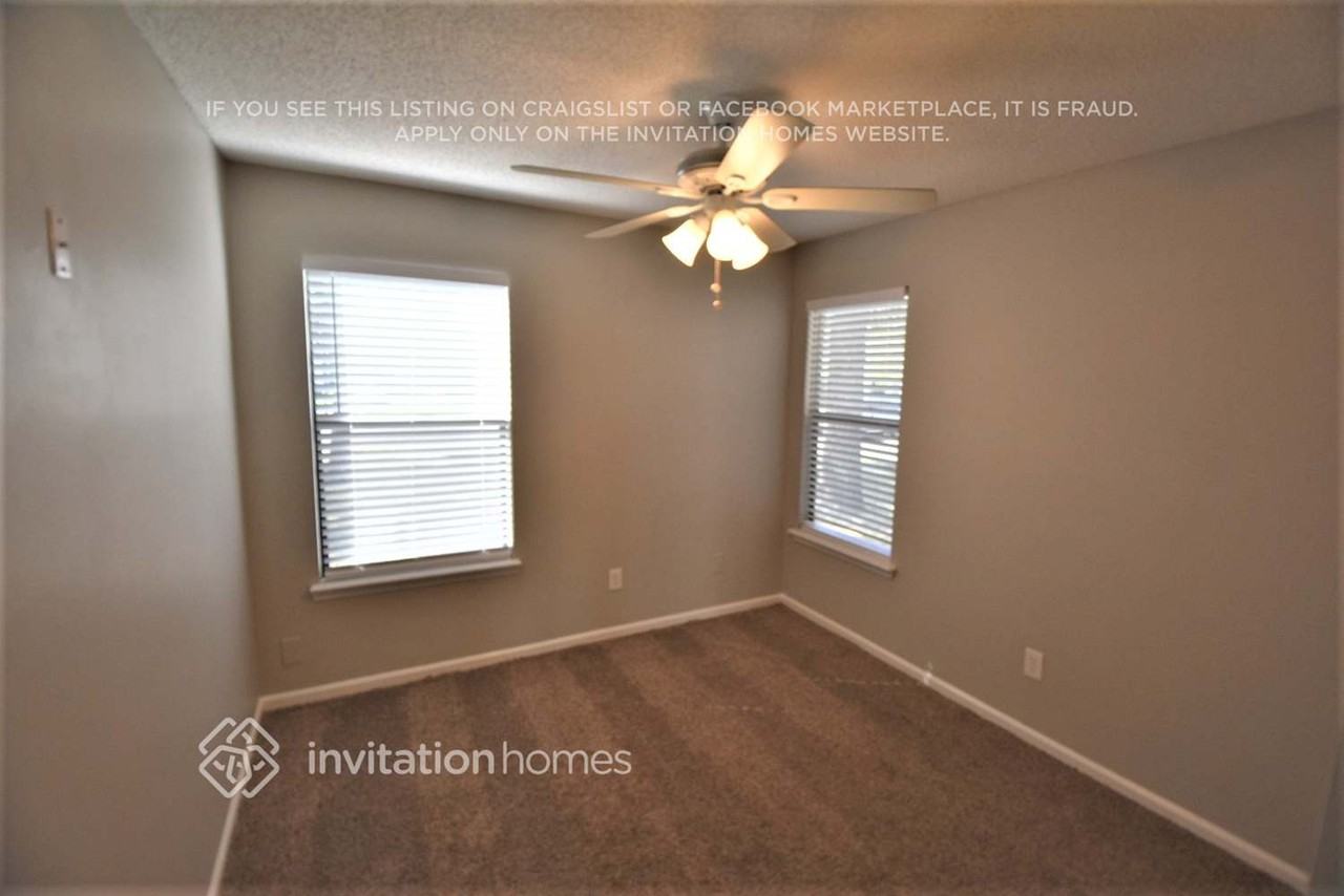 8478 Wessex Ct - Photo 6 of 12