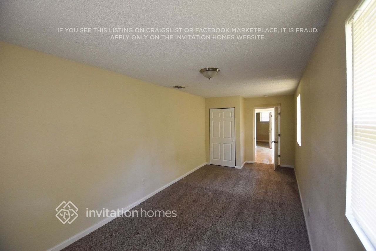 2415 4th St - Photo 6 of 11