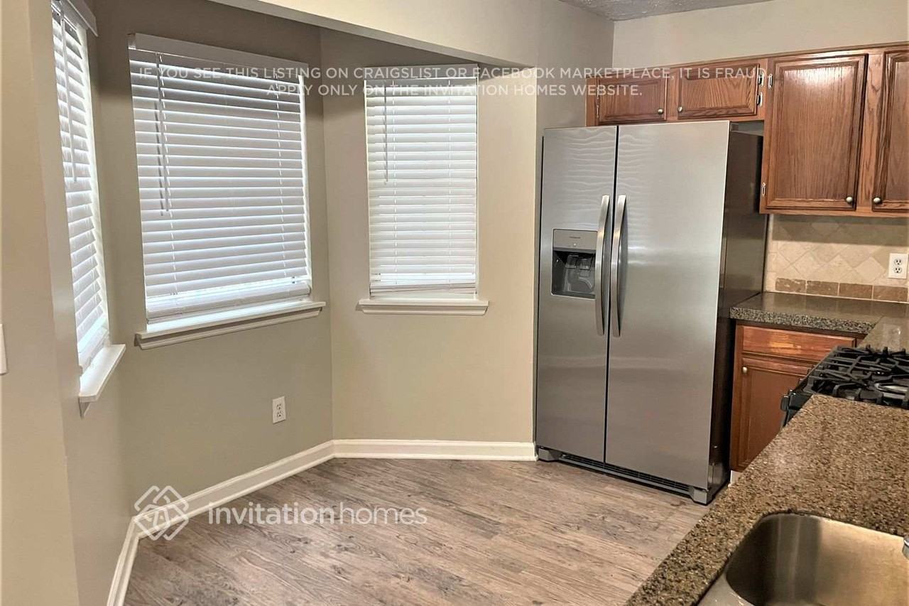 1046 Kennesborough Rd Nw - Photo 5 of 12