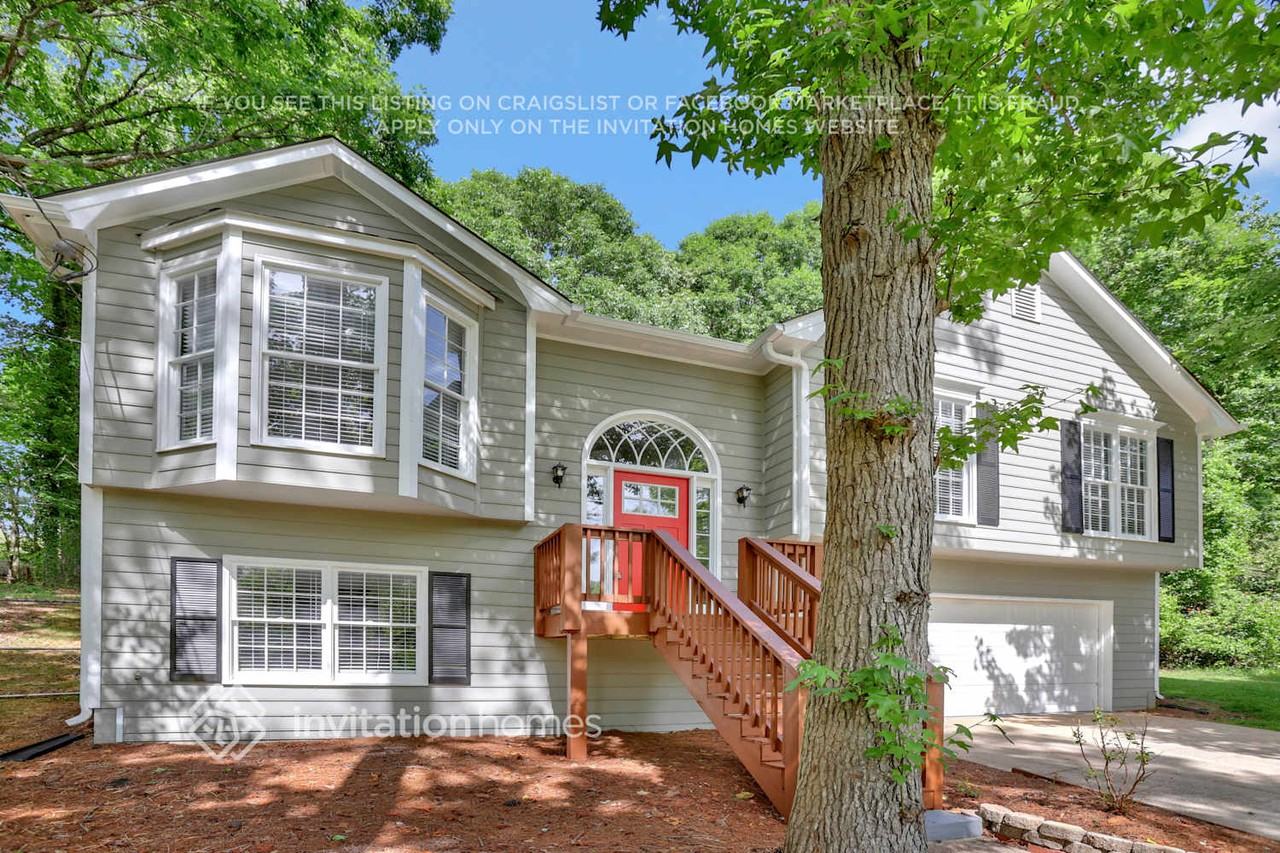 5900 Branden Hill Ln - Photo 3 of 28