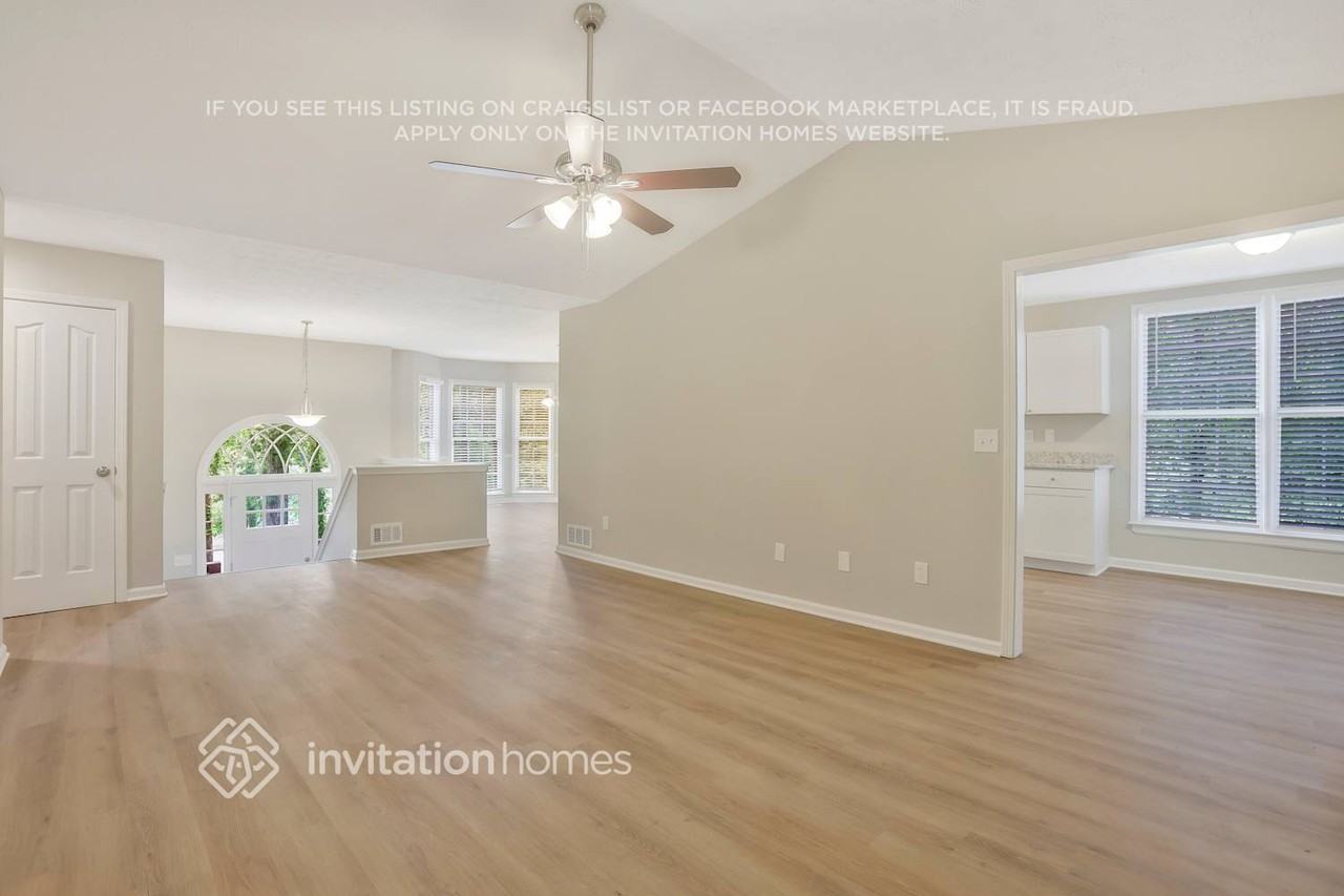 5900 Branden Hill Ln - Photo 6 of 28