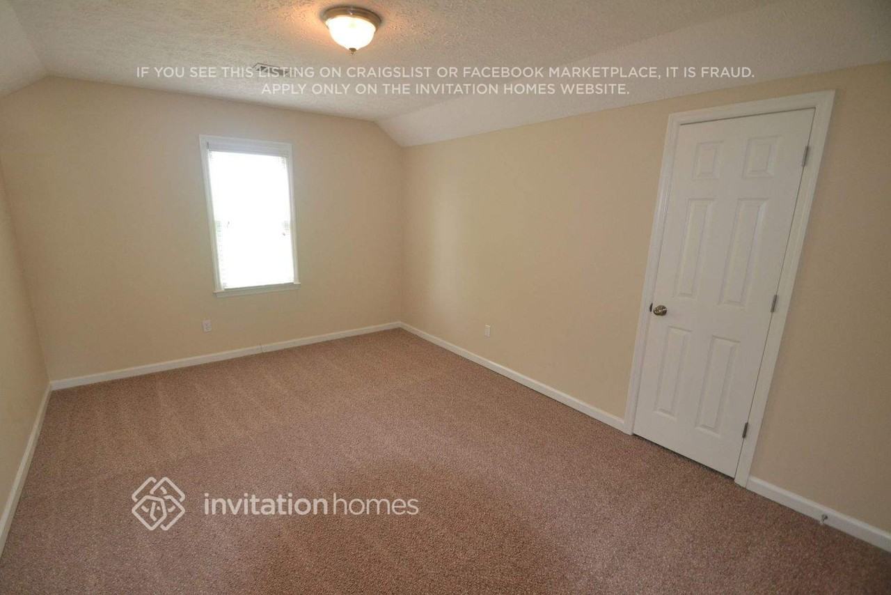 445 Raven Dr - Photo 5 of 10