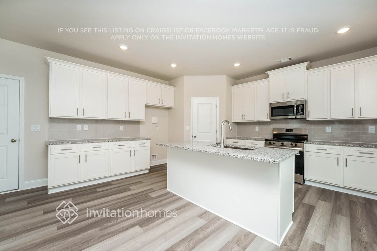 155 Katherine St - Photo 7 of 21