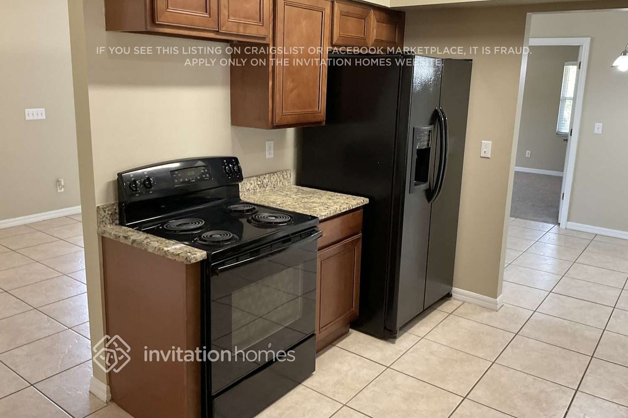 972 Kingfisher Way - Photo 2 of 11