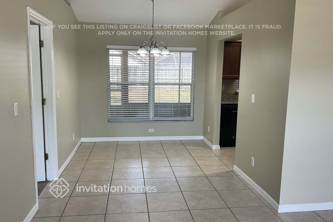 972 Kingfisher Way - Photo 5 of 11