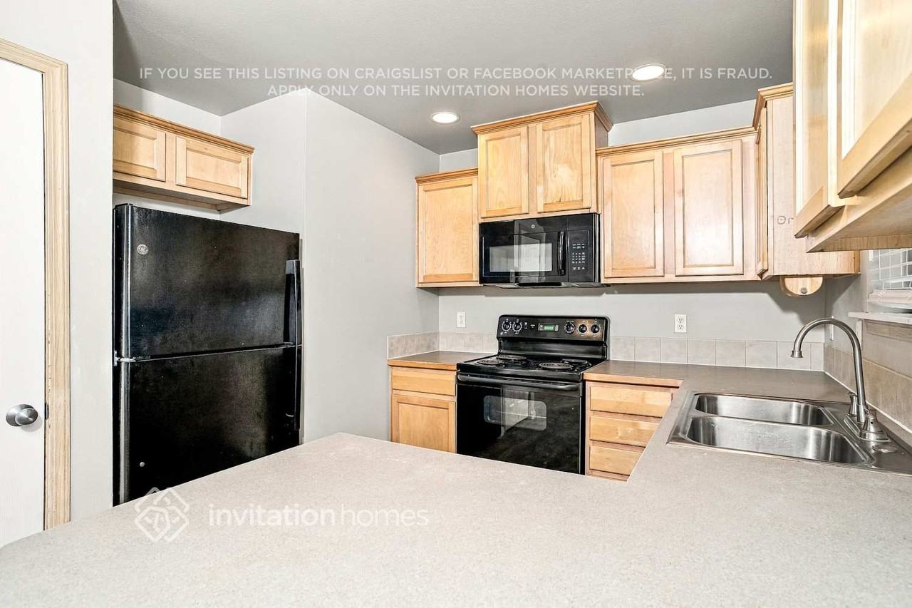 8402 4th St Ne - Photo 6 of 18