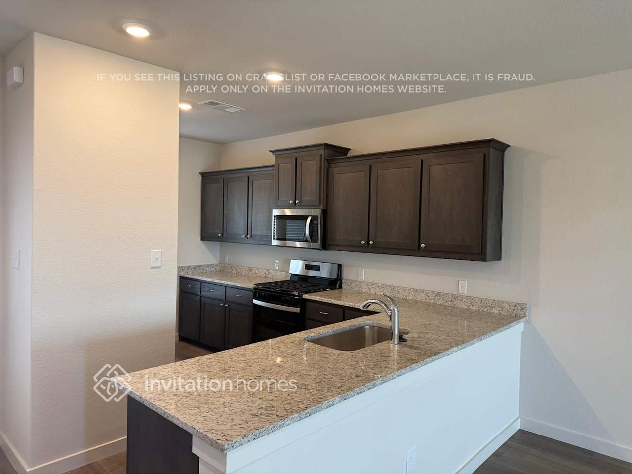 11101 Santana Dr - Photo 3 of 13