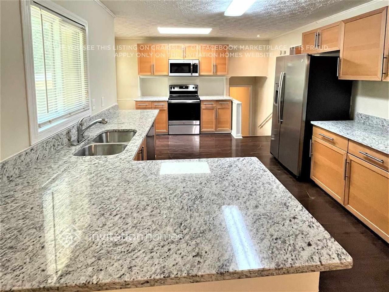 1386 Larkview Dr Sw - Photo 3 of 9