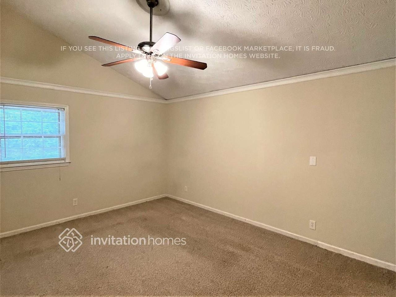 1386 Larkview Dr Sw - Photo 4 of 9