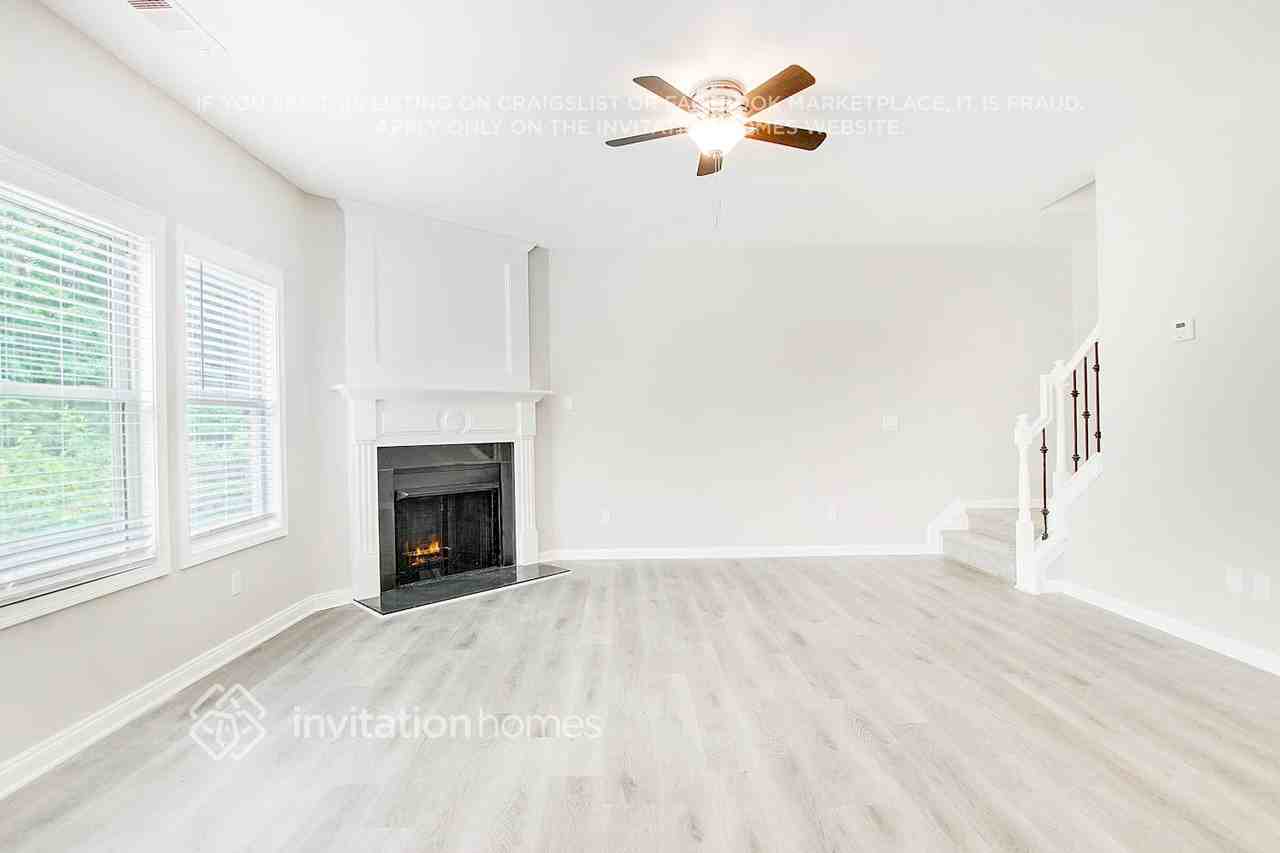 6212 Paris Cv - Photo 4 of 26