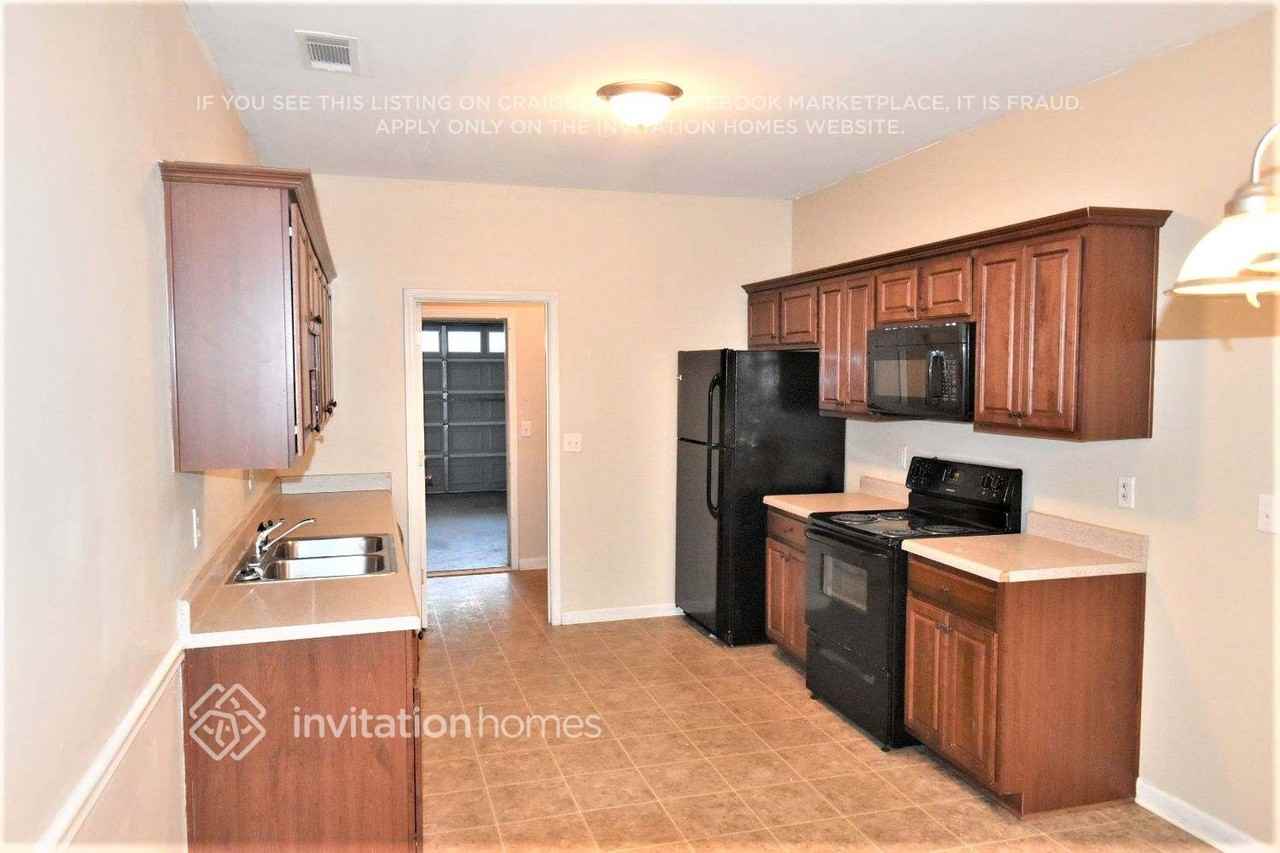 4298 Traipse Path - Photo 4 of 11