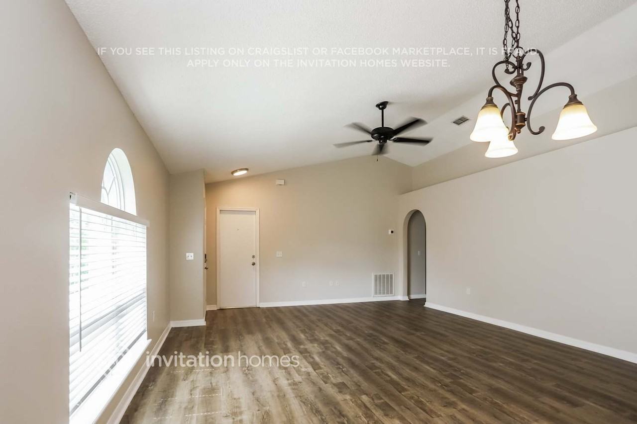 13509 Padron Ct - Photo 3 of 17