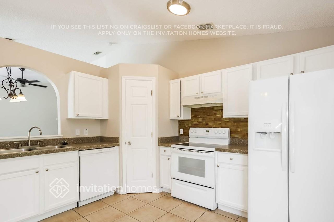 13509 Padron Ct - Photo 6 of 17