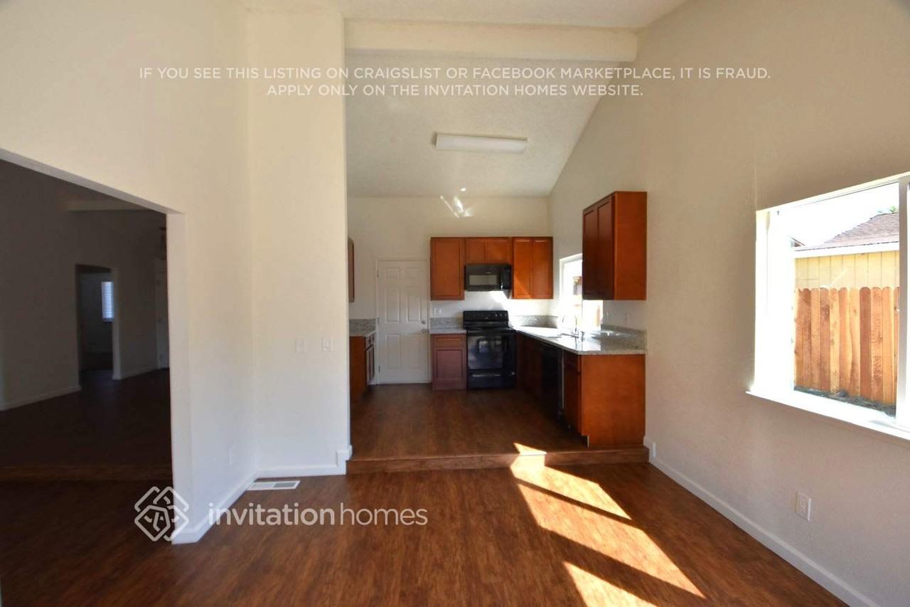 141 Norden Ct - Photo 3 of 7