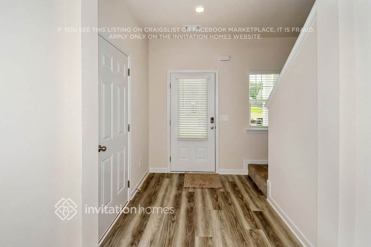 612 Mackenzie Cv - Photo 3 of 16