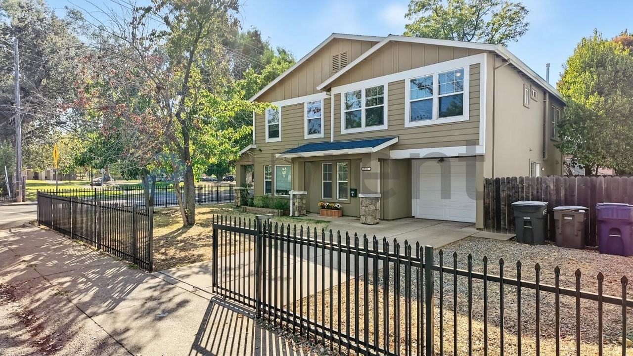 3232 La Solidad Way - Photo 2 of 36