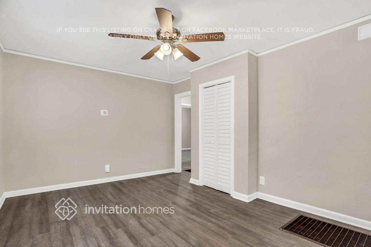 1380 Woodland Ave Se - Photo 4 of 26